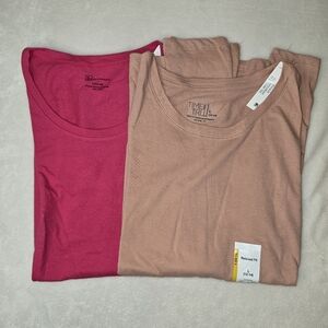 Bundle of 2 - Time and Tru Relaxed Fit Pink T-Shirt No Boundries T-Shirt